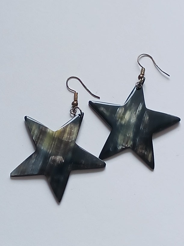 Boucles d'oreilles en corne de zébu de Madagascar