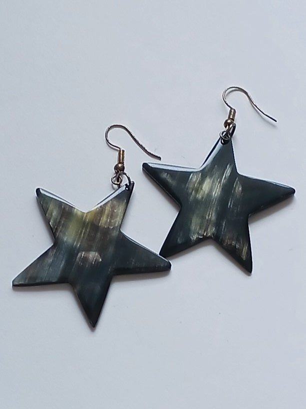 Boucles d'oreilles en corne de zébu de Madagascar
