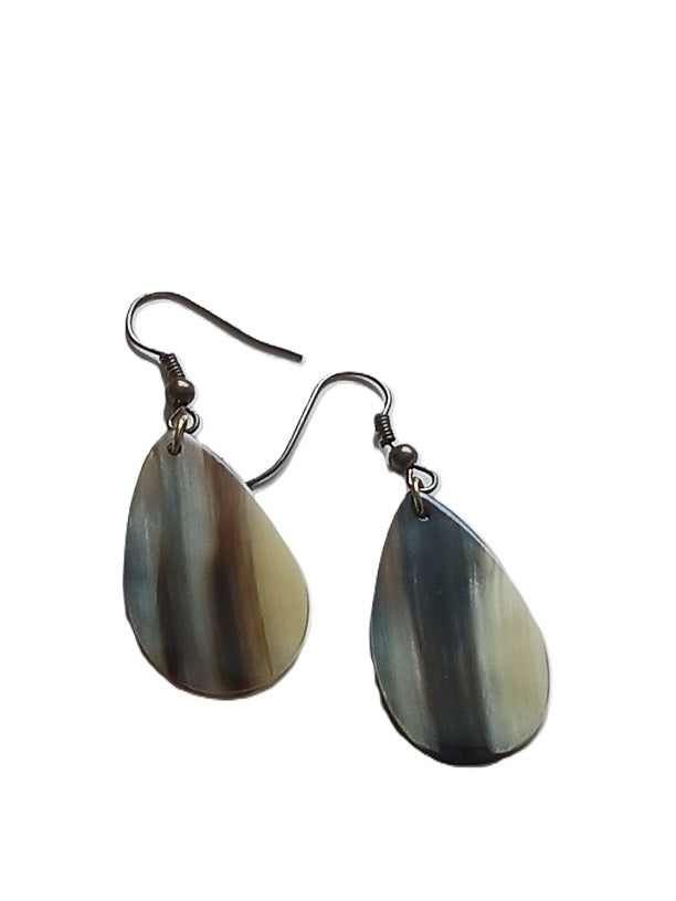 Boucles d'oreilles en corne de zébu de Madagascar