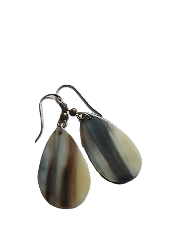 Boucles d'oreilles en corne de zébu de Madagascar