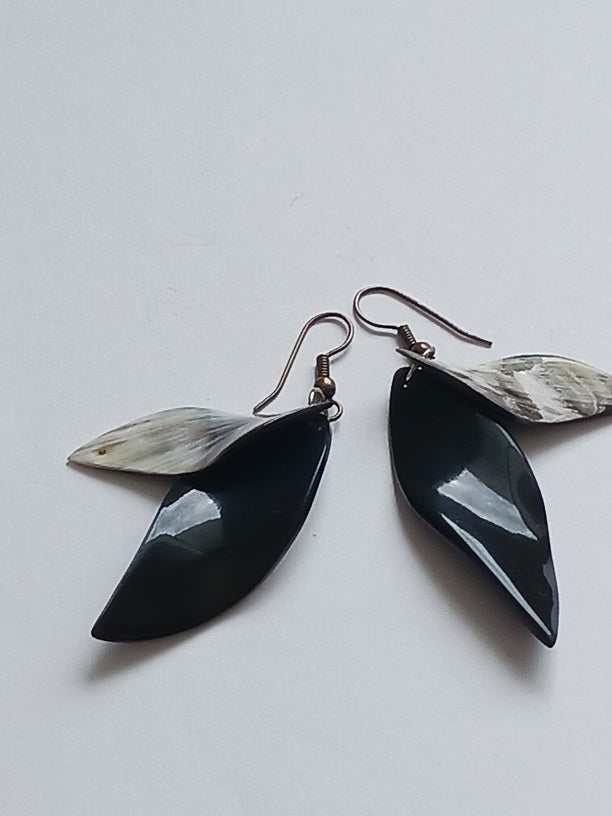 Boucles d'oreilles en corne de zébu de Madagascar