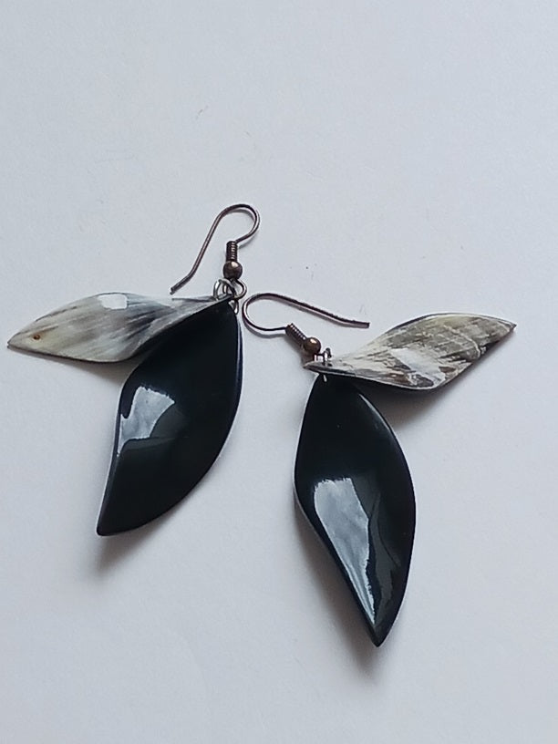 Boucles d'oreilles en corne de zébu de Madagascar