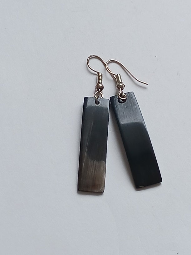 Boucles d'oreilles en corne de zébu de Madagascar