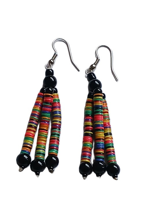 Boucles d'oreilles africaines en plastique recyclé et perles