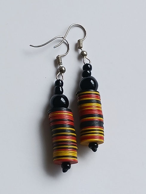 Boucles d'oreilles africaines en plastique recyclé et perles