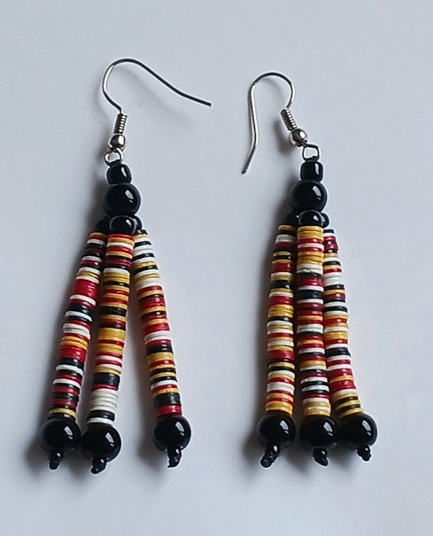 Boucles d'oreilles africaines en plastique recyclé et perles