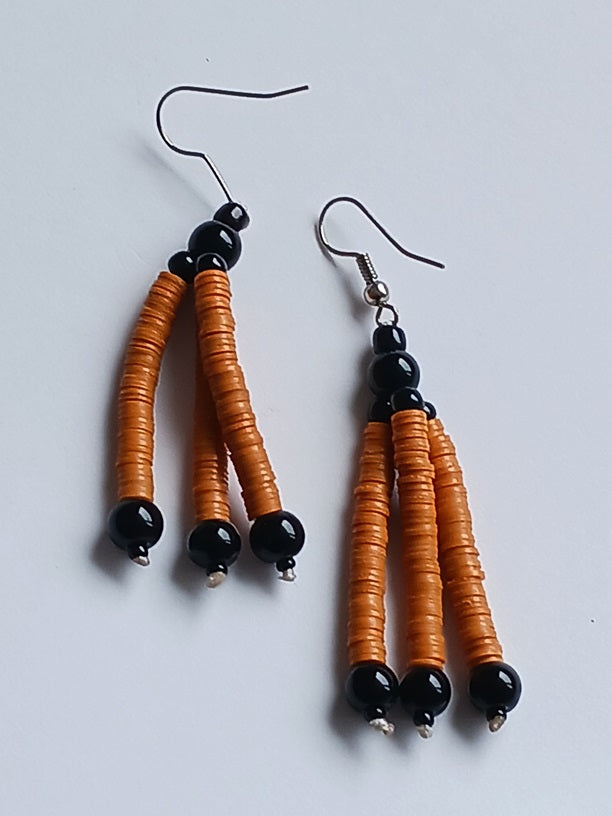 Boucles d'oreilles africaines en plastique recyclé et perles