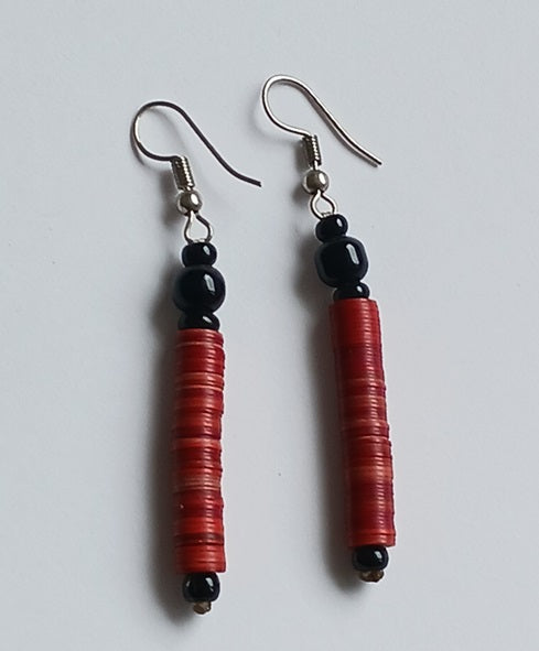 Boucles d'oreilles africaines en plastique recyclé et perles
