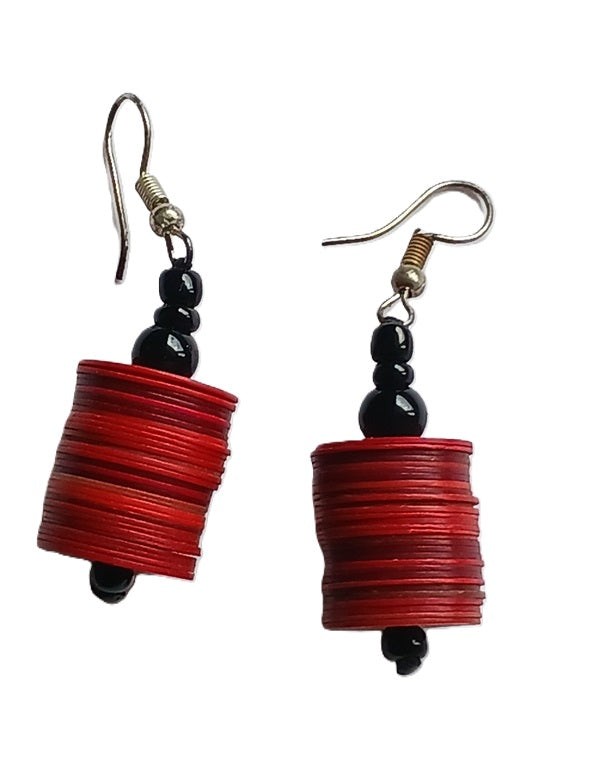 Boucles d'oreilles africaines en plastique recyclé et perles