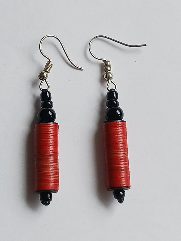 Boucles d'oreilles africaines en plastique recyclé et perles