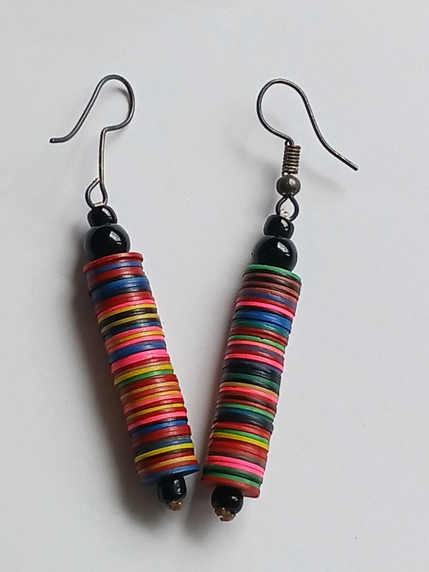 Boucles d'oreilles africaines en plastique recyclé et perles