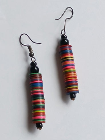 Boucles d'oreilles africaines en plastique recyclé et perles