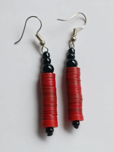 Boucles d'oreilles africaines en plastique recyclé et perles