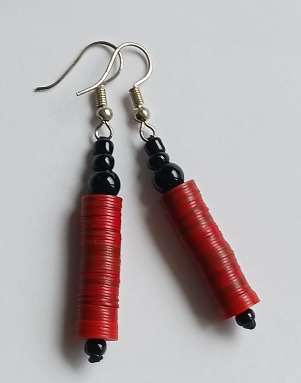 Boucles d'oreilles africaines en plastique recyclé et perles