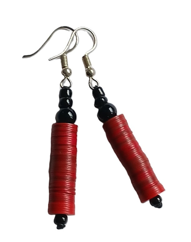 Boucles d'oreilles africaines en plastique recyclé et perles