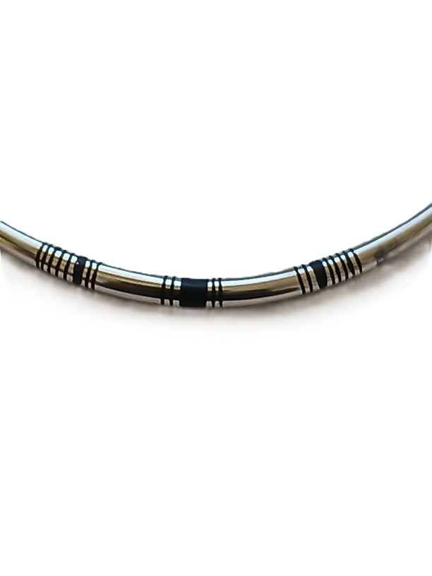 Collier touareg en métal ciselé