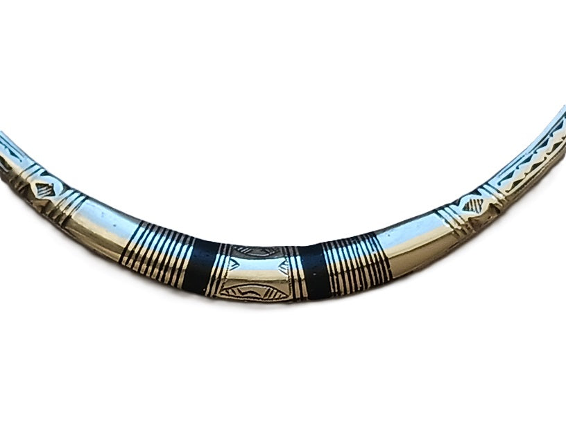 Collier touareg en métal finement ciselé