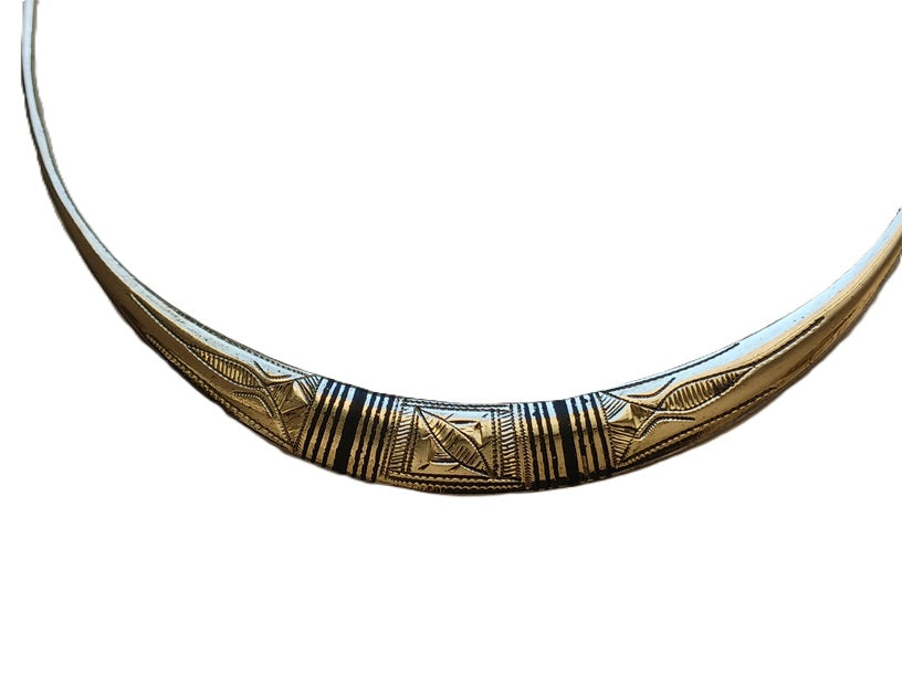 Collier touareg en métal finement ciselé