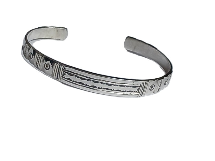 Bracelet touareg en argent ciselé