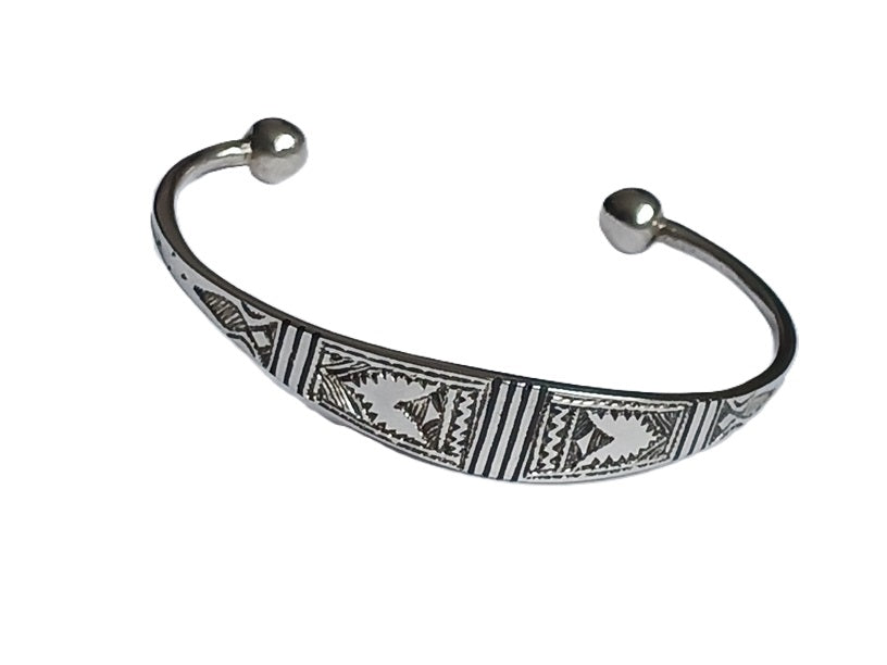 Bracelet touareg en argent ciselé