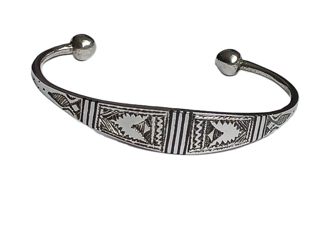 Bracelet touareg en argent ciselé