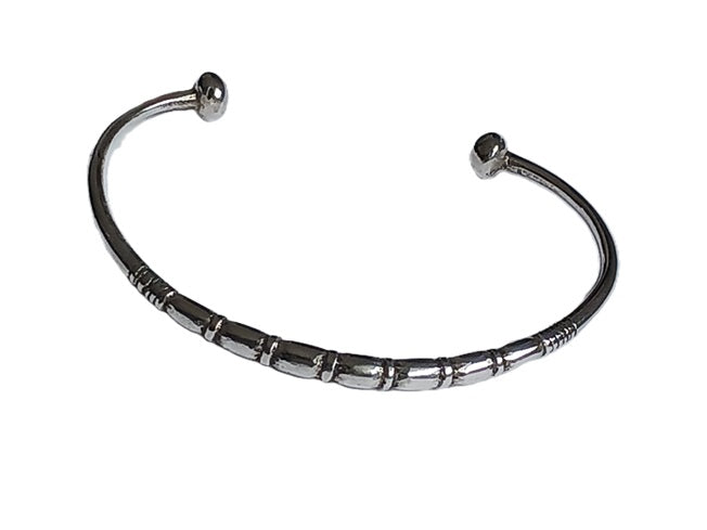 Bracelet touareg en argent ciselé