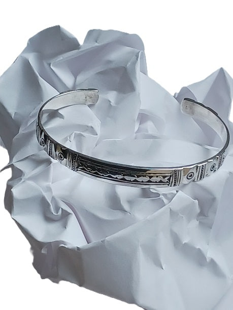 Bracelet touareg en argent ciselé