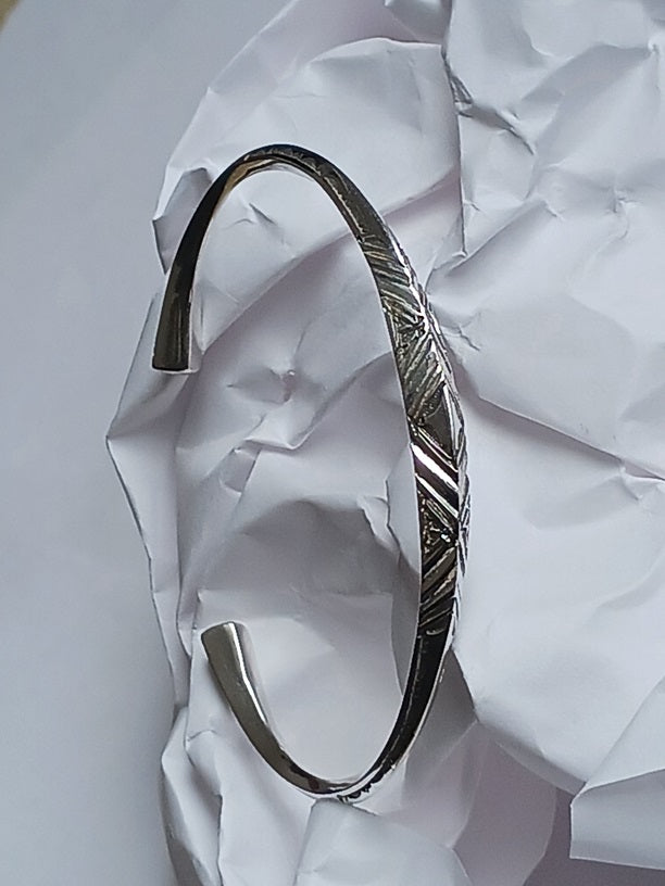 Bracelet touareg en argent ciselé