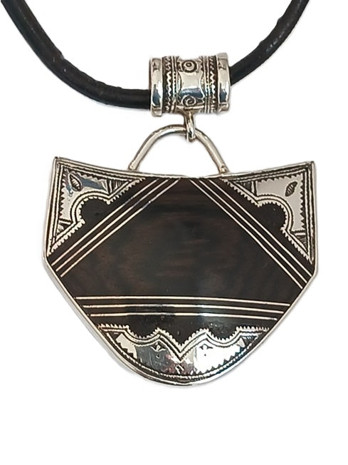 Collier touareg en argent et bois d'ébène