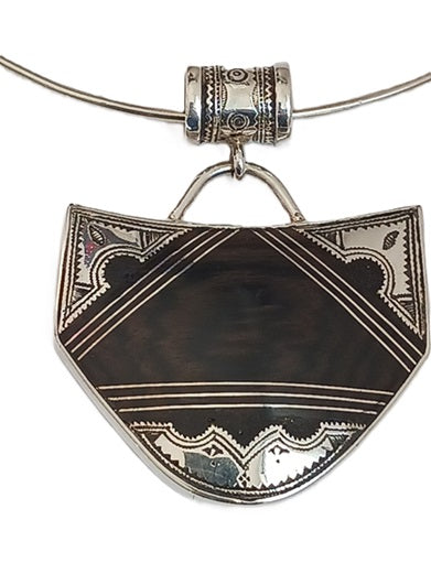 Collier touareg en argent et bois d'ébène