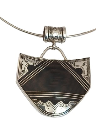 Collier touareg en argent et bois d'ébène