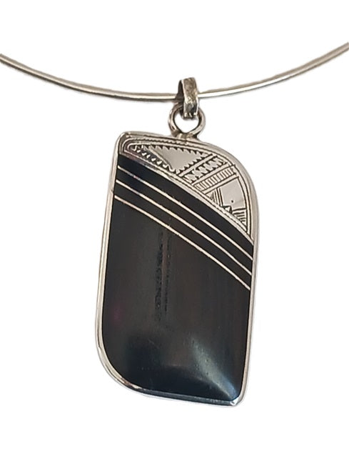 Collier touareg en argent et bois d'ébène