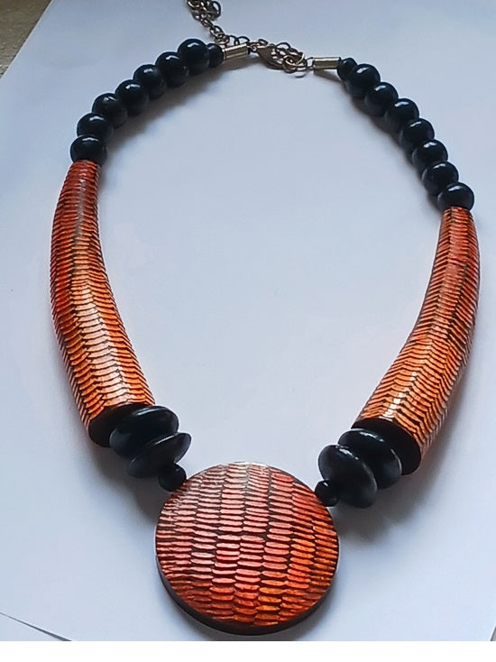 Collier en corne