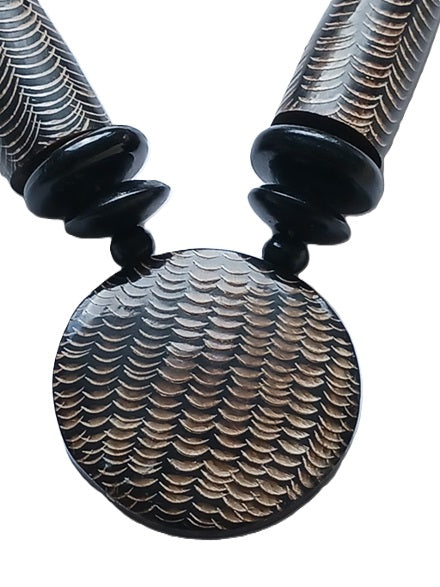 Collier en corne