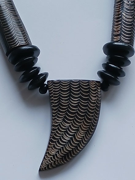 Collier en corne
