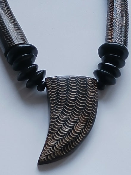 Collier en corne