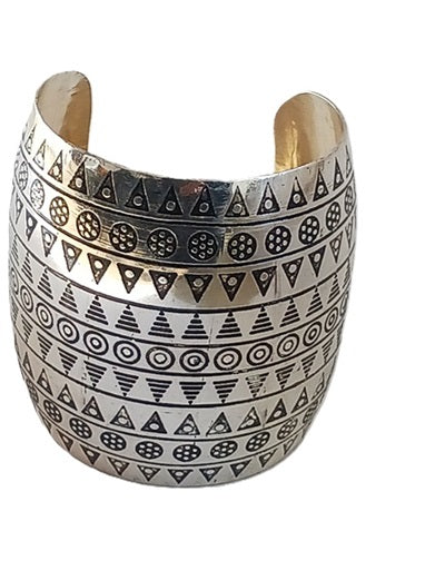 Bracelet manchette en métal argenté