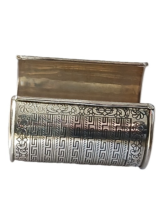 Bracelet manchette en métal argenté