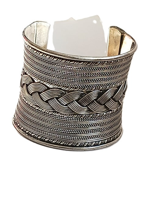 Bracelet manchette en métal argenté