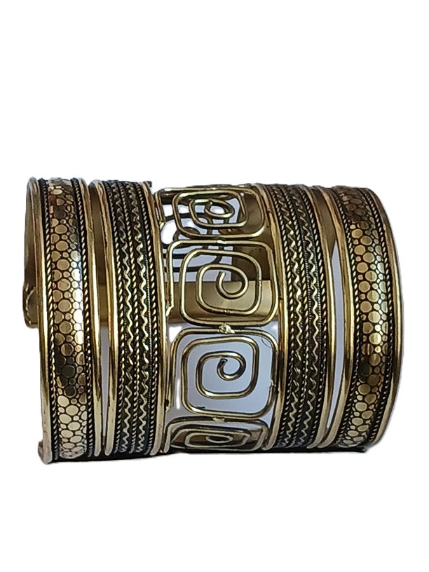 Bracelet manchette en métal couleur bronze
