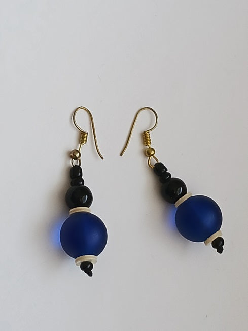 Boucles d'oreilles africaines en pate de verre et perles
