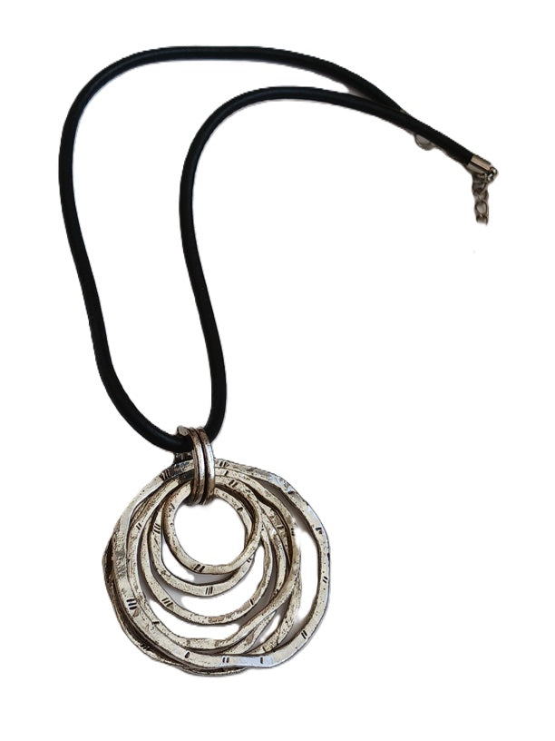 Collier cordon cuir