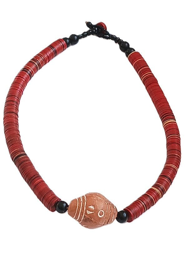 Collier en terre cuite et plastique recyclé