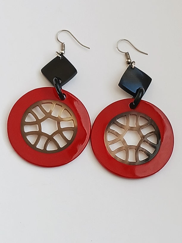 Boucles d'oreilles en corne laquée