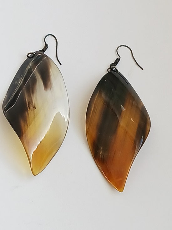 Boucles d'oreilles en corne