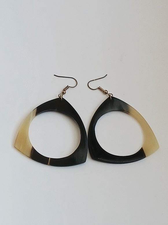Boucles d'oreilles en corne
