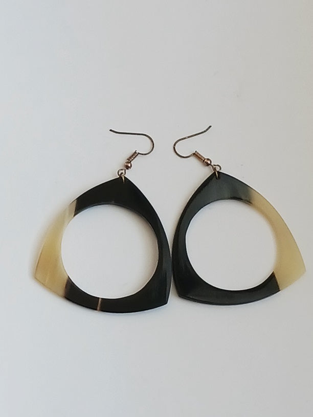 Boucles d'oreilles en corne