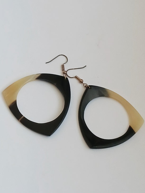 Boucles d'oreilles en corne