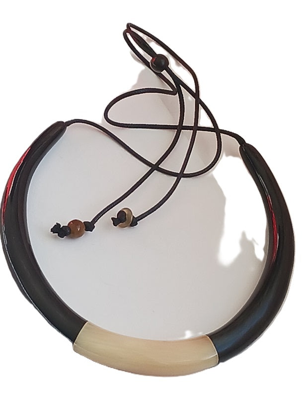 Collier en corne