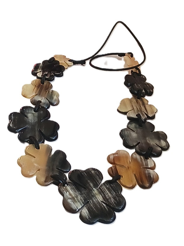 Collier en corne